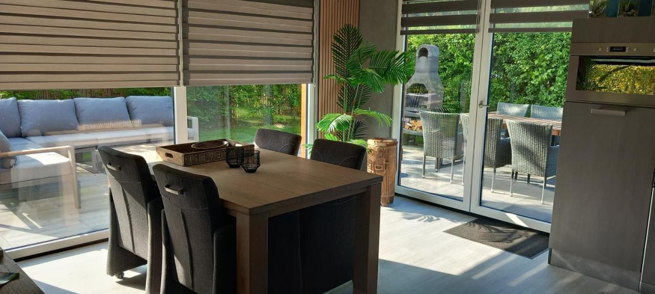 Luxe Recreatie Bungalow No 10 Scherpenisse Экстерьер фото